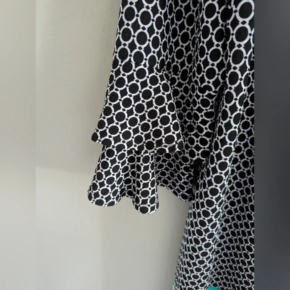 Tacera Ruffle Sleeve shift dress size 1X - Picture 3 of 6